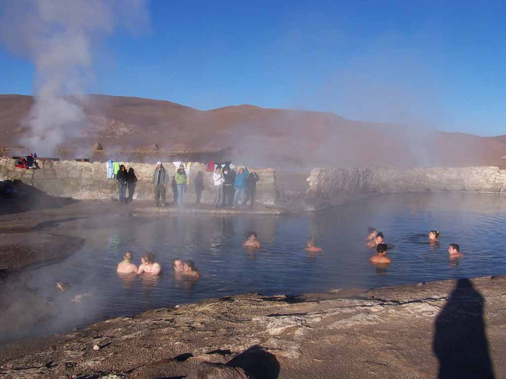 Baden bei den Tatio Geysiren