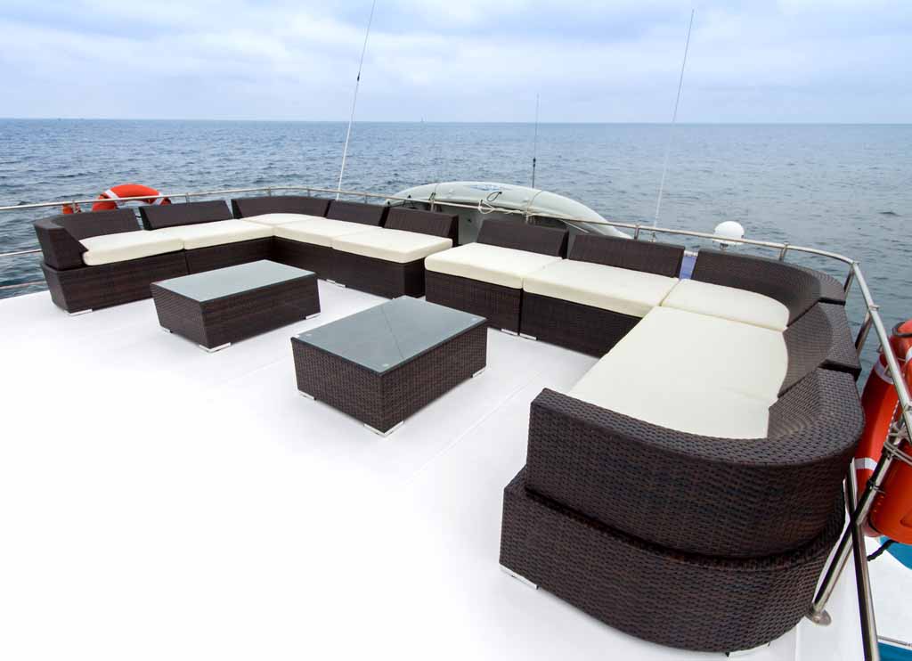 Sonnendeck vom Segelkatamaran Nemo I