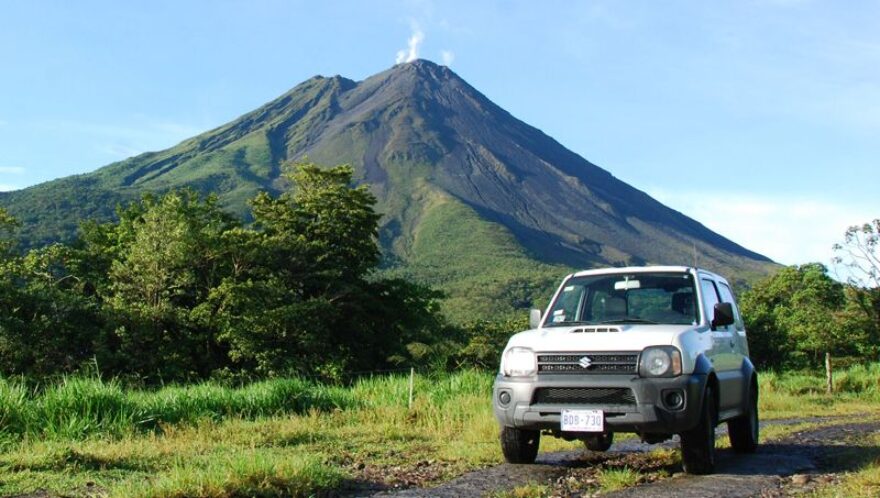 Offraod TOur entlang den Flanken eines Vulkans in Costa Rica